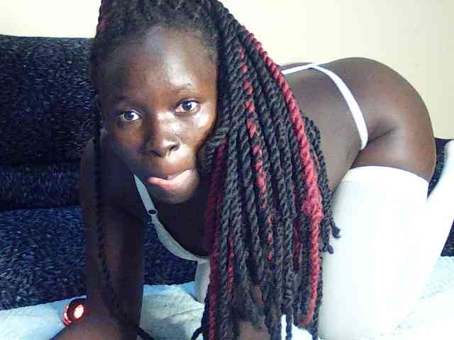 DivineAssGoddess webcam