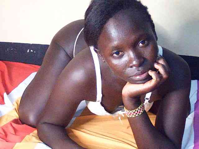 DivineAssGoddess webcam