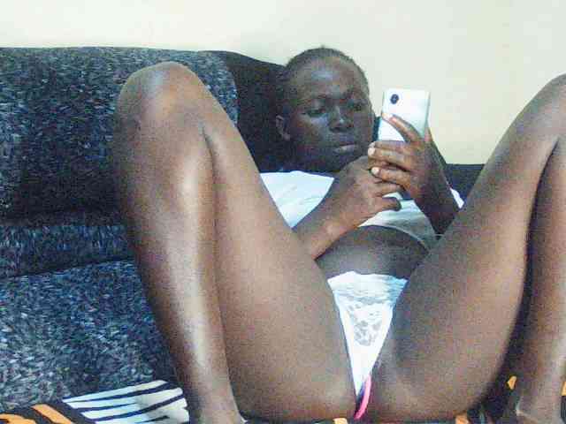 DivineAssGoddess webcam