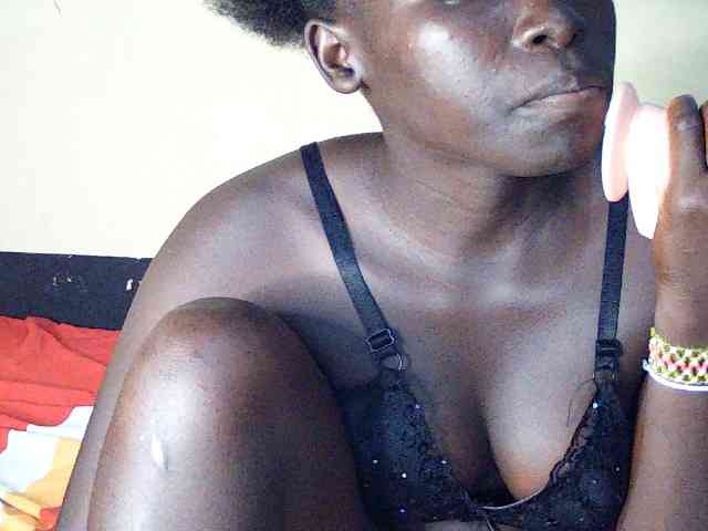 DivineAssGoddess webcam