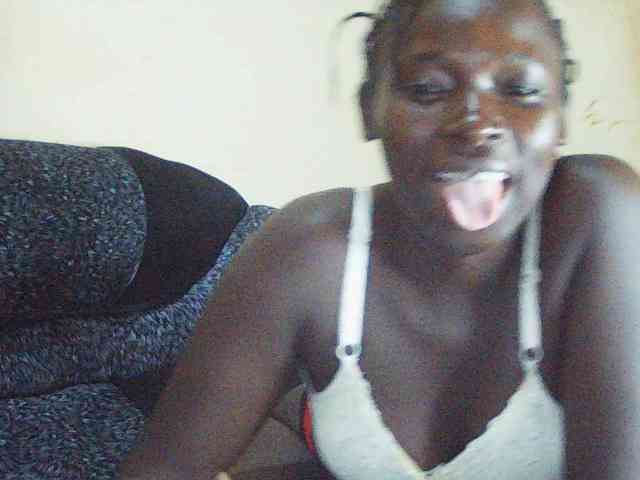 DivineAssGoddess webcam