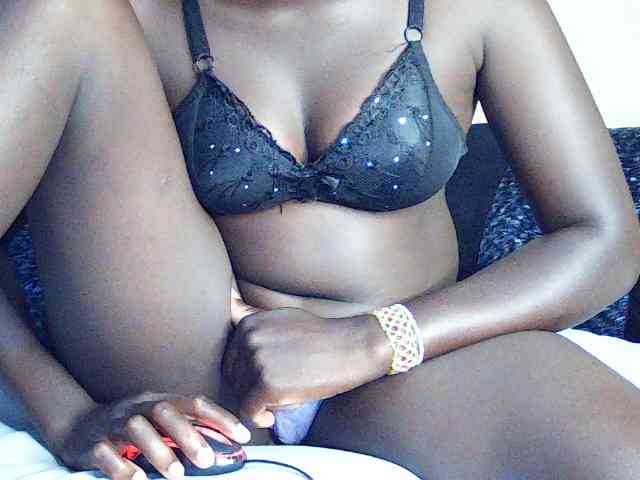 DivineAssGoddess webcam