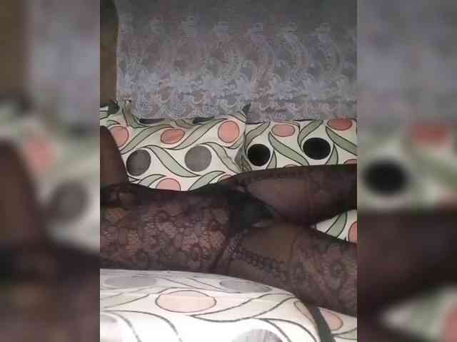 DivineAssGoddess webcam