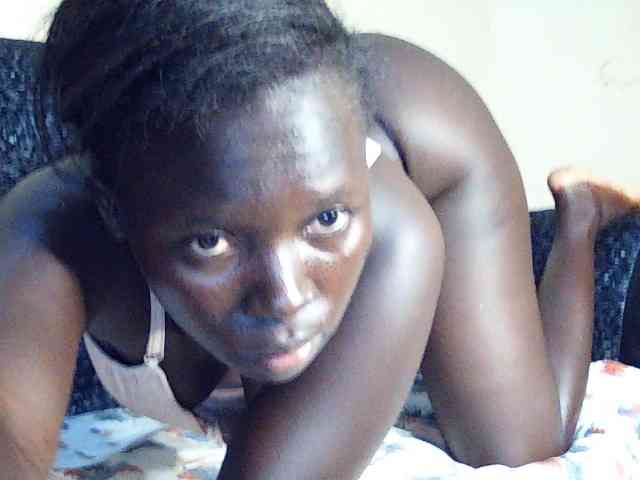 DivineAssGoddess webcam