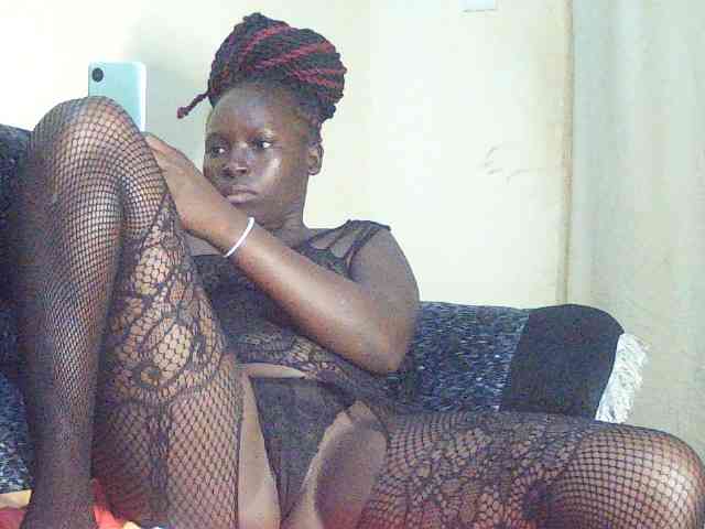 DivineAssGoddess webcam