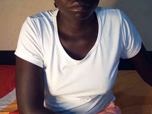 DivineAssGoddess webcam