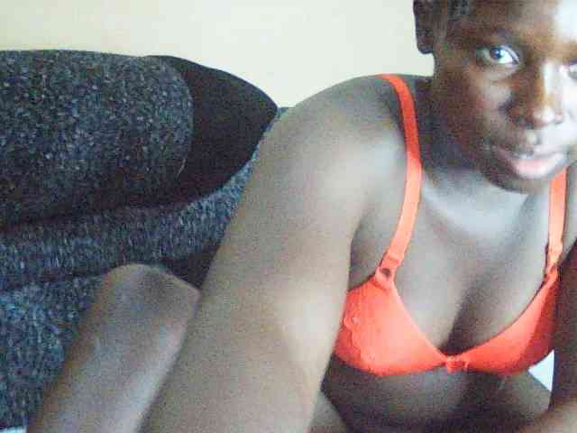 DivineAssGoddess webcam