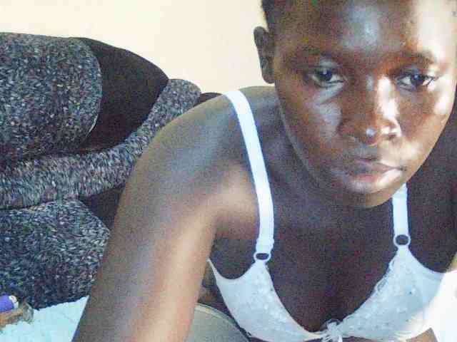 DivineAssGoddess webcam