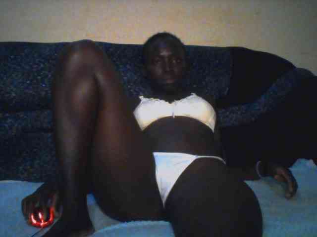 DivineAssGoddess webcam