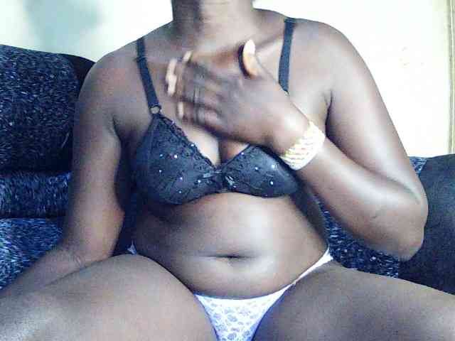 DivineAssGoddess webcam