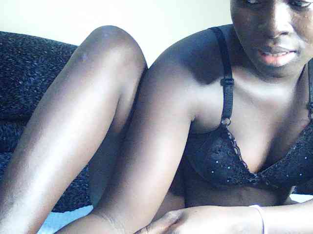 DivineAssGoddess webcam