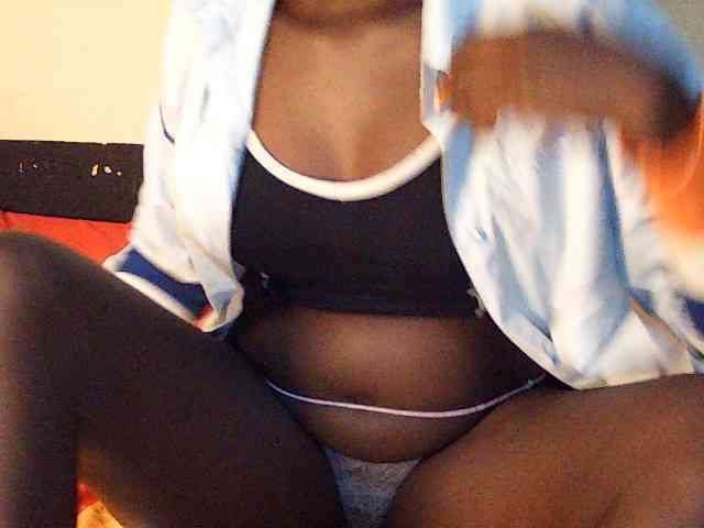 DivineAssGoddess webcam