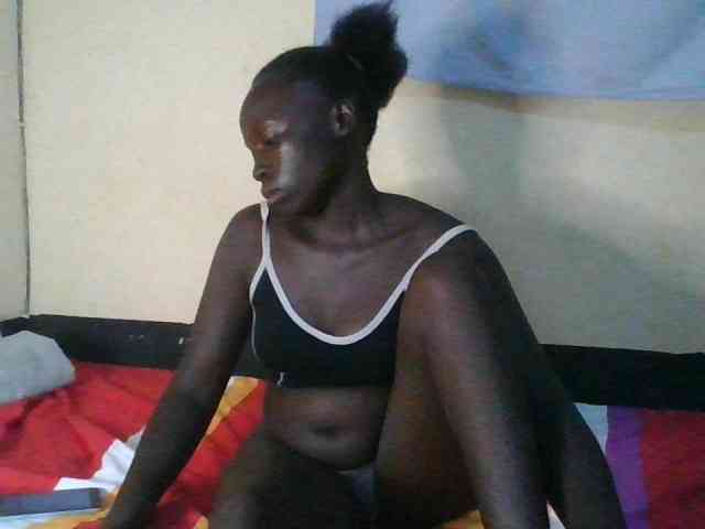 DivineAssGoddess webcam