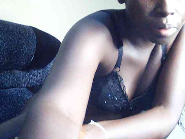 DivineAssGoddess webcam