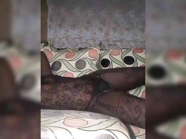 DivineAssGoddess webcam
