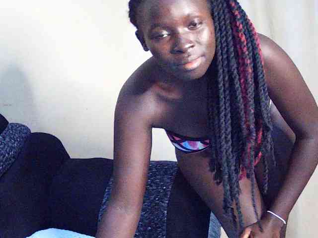 DivineAssGoddess webcam