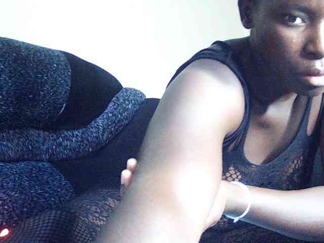 DivineAssGoddess webcam