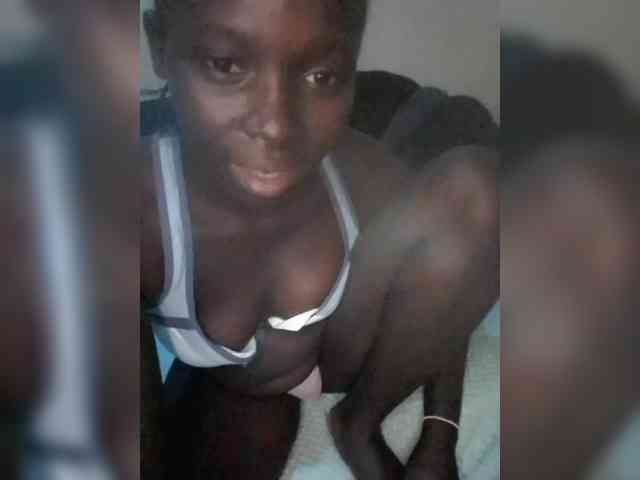 DivineAssGoddess webcam