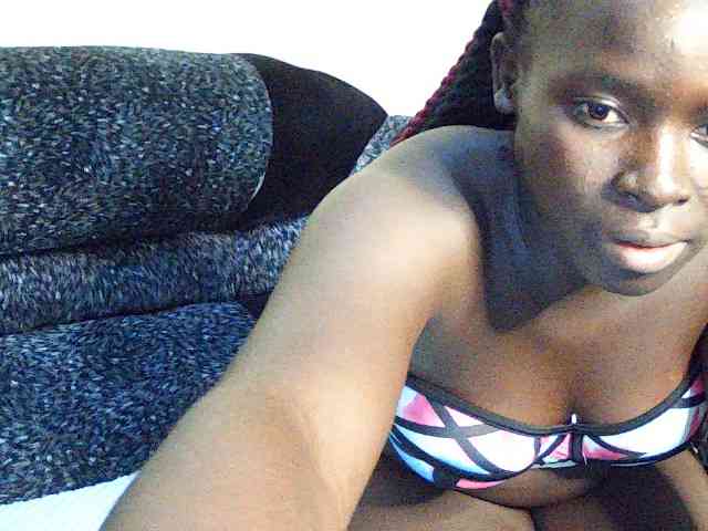 DivineAssGoddess webcam