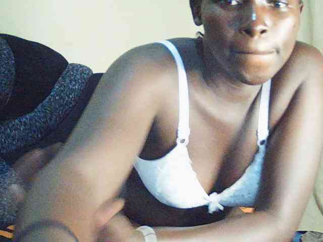 DivineAssGoddess webcam