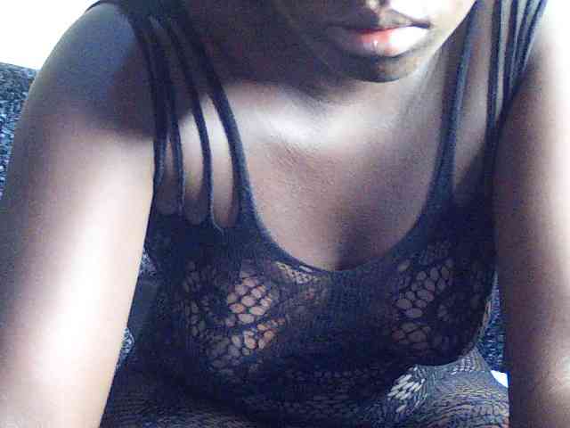 DivineAssGoddess webcam