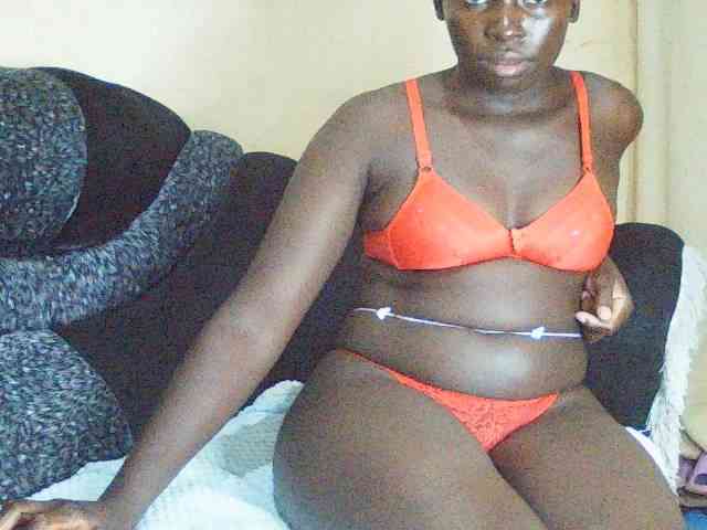 DivineAssGoddess webcam