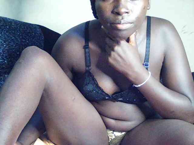 DivineAssGoddess webcam