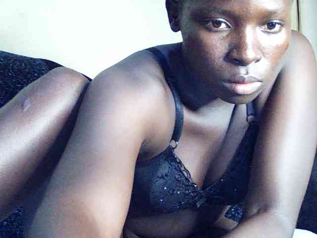 DivineAssGoddess webcam