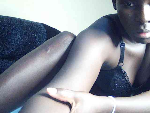 DivineAssGoddess webcam