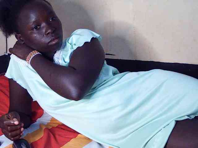 DivineAssGoddess webcam