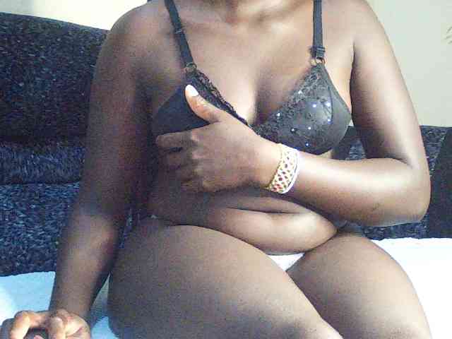 DivineAssGoddess webcam