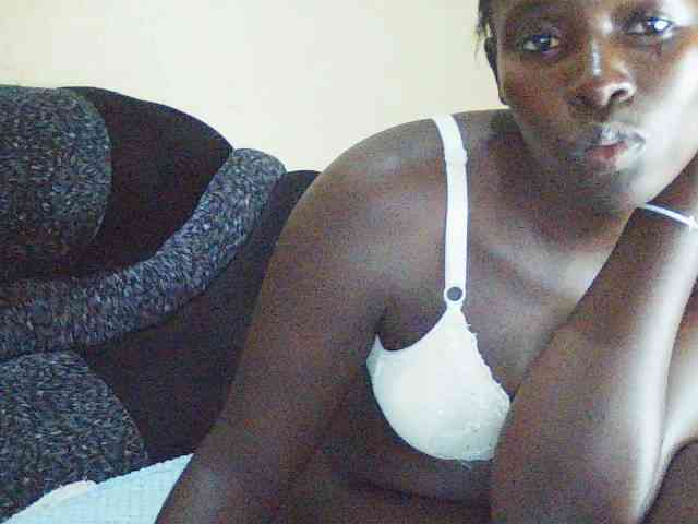 DivineAssGoddess webcam