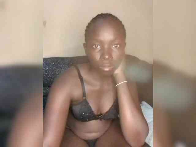 DivineAssGoddess webcam