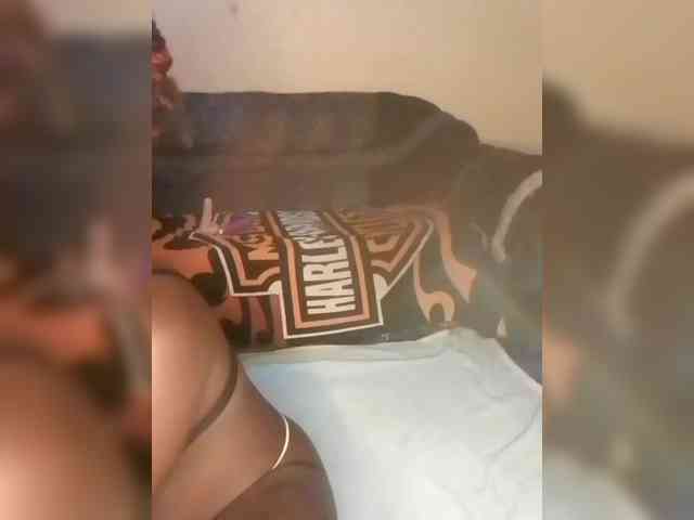 DivineAssGoddess webcam