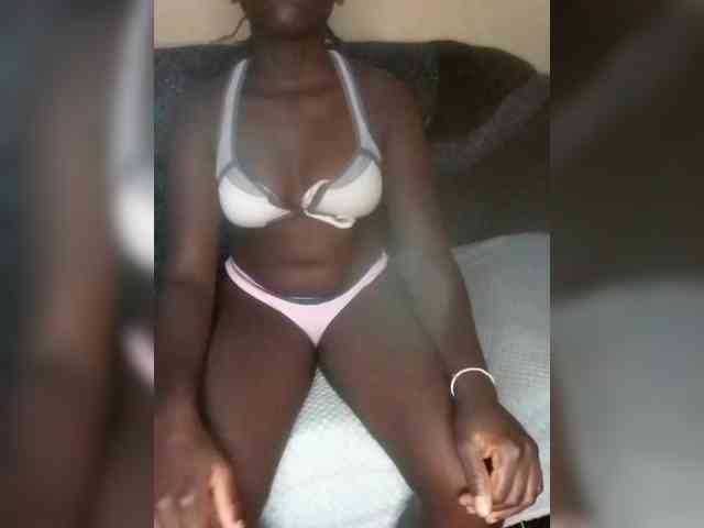 DivineAssGoddess webcam