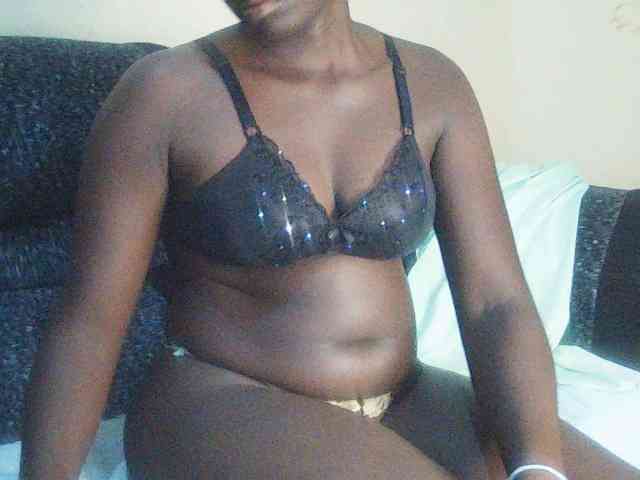 DivineAssGoddess webcam