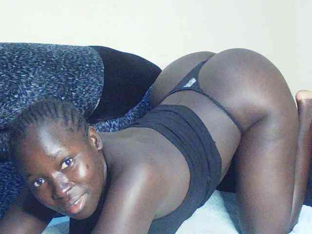 DivineAssGoddess webcam