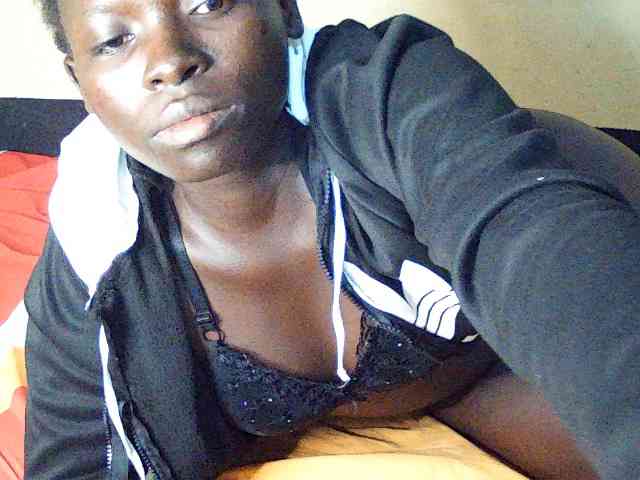 DivineAssGoddess webcam