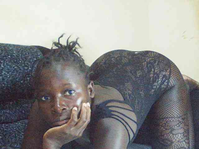 DivineAssGoddess webcam