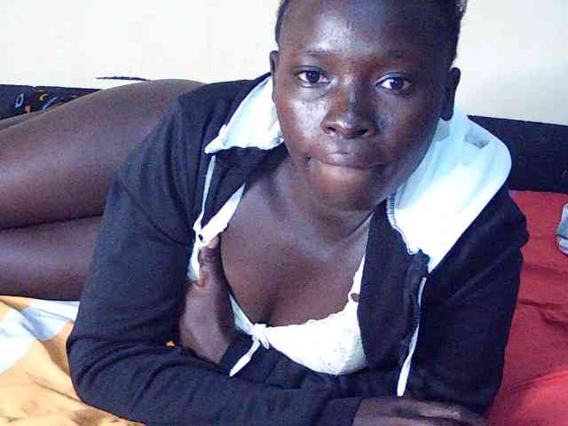 DivineAssGoddess webcam