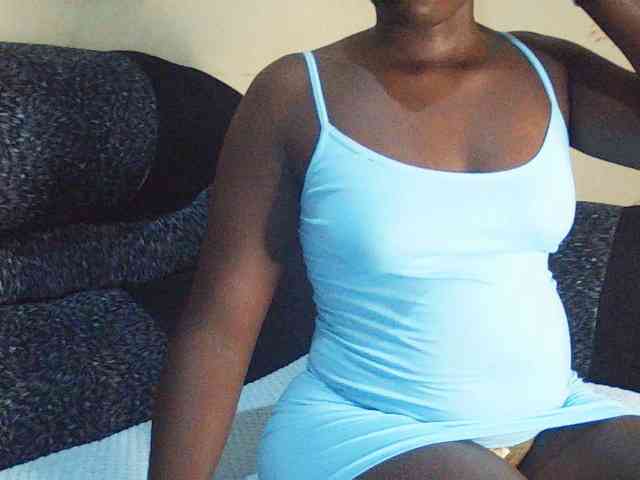 DivineAssGoddess webcam