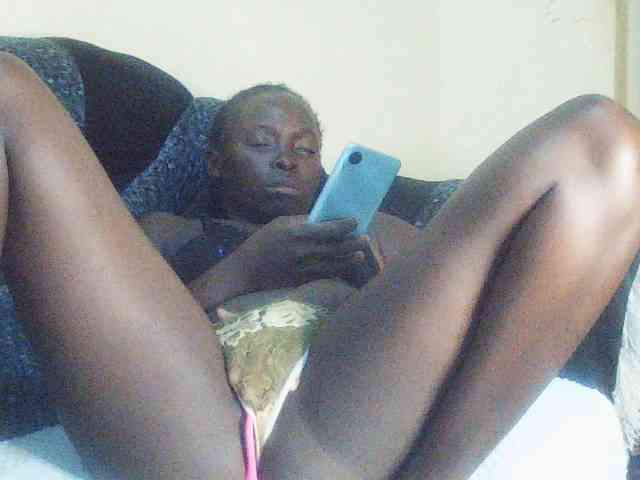 DivineAssGoddess webcam