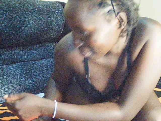 DivineAssGoddess webcam