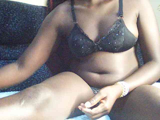 DivineAssGoddess webcam