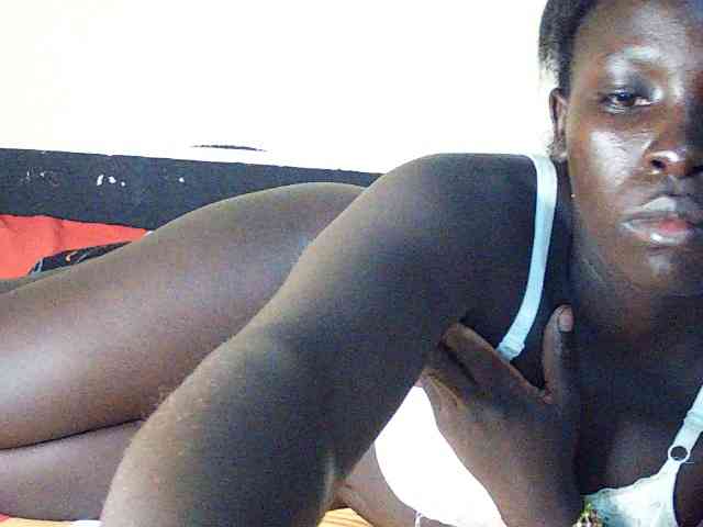 DivineAssGoddess webcam