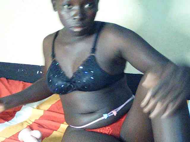 DivineAssGoddess webcam