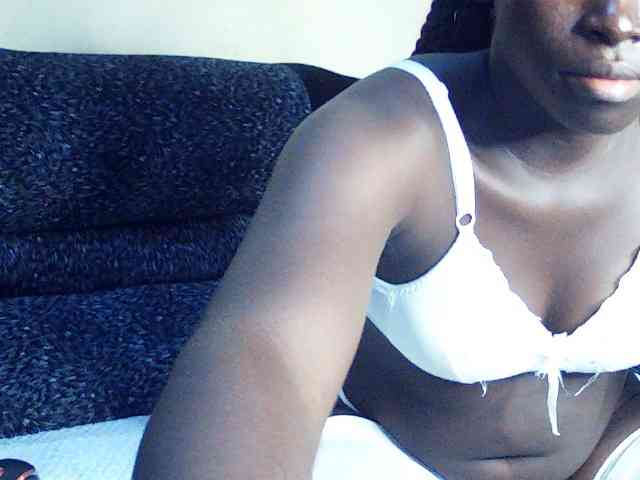 DivineAssGoddess webcam