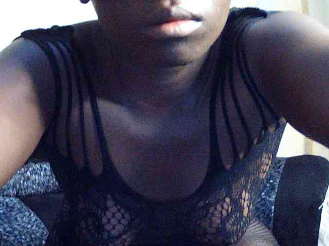 DivineAssGoddess webcam