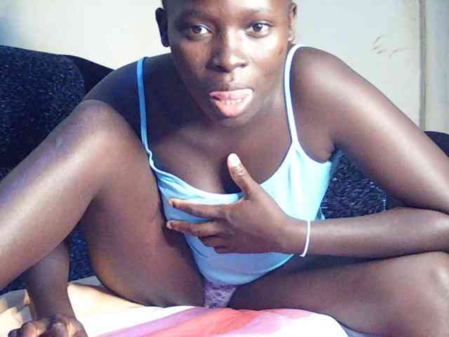 DivineAssGoddess webcam