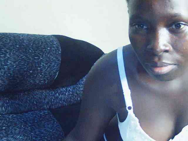 DivineAssGoddess webcam